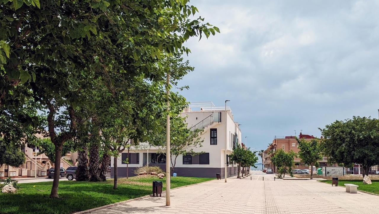 Apartamento Las Palmeras - Con Terraza, Barbacoa, Aire Acondicionado Y A 250M De La Playa! Los Alcázares Exterior foto